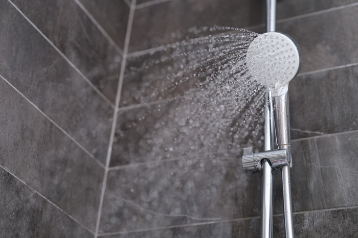 Why Walk-In Showers Keep Showing Up in Modern Bathroom Renovations